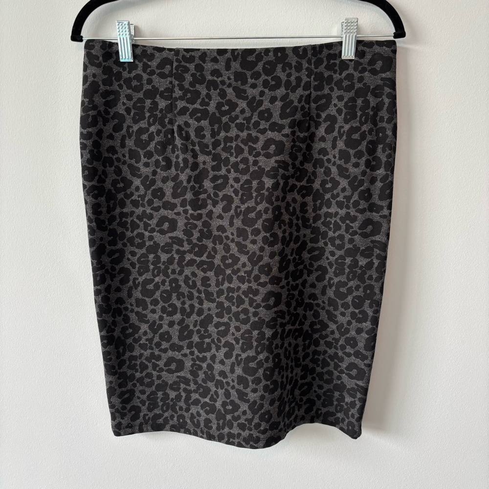 Loft - Leopard Print Pencil Skirt - Picture 2 of 5